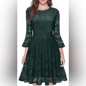 Chic Forest Green Lace Dress